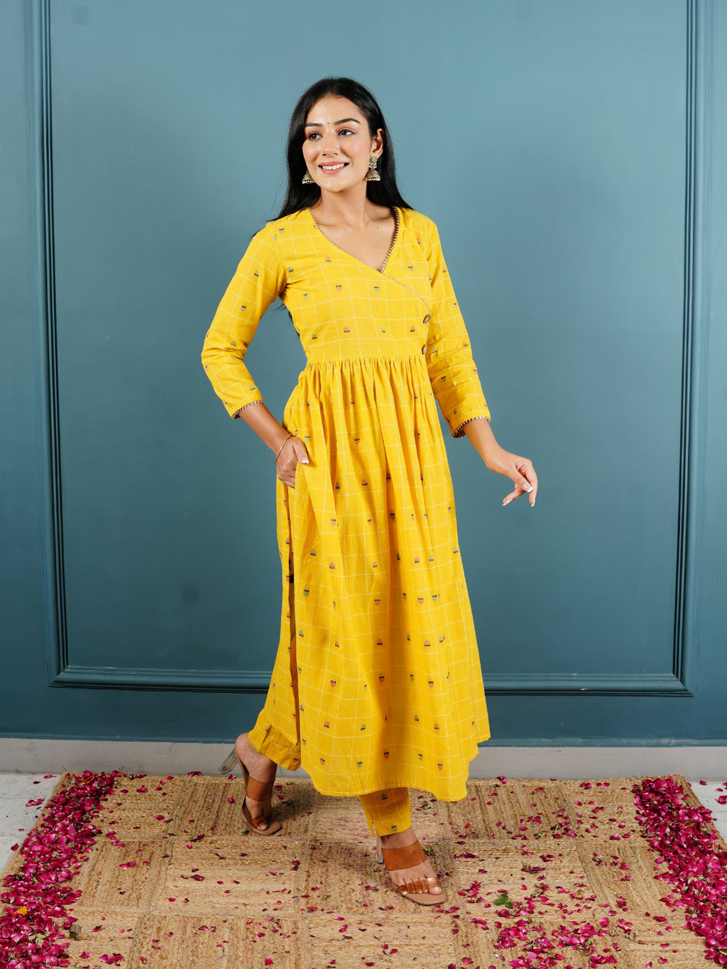 Kurta Set in Cotton Jacuard Fabric
