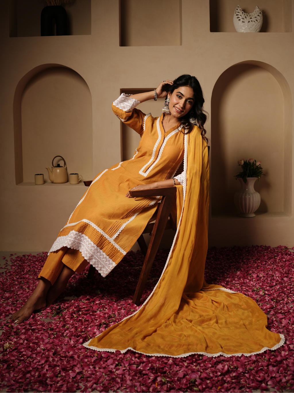 Mangalgiri Yarn Dyed Yellow Cotton Kurta with Dupatta And Pants