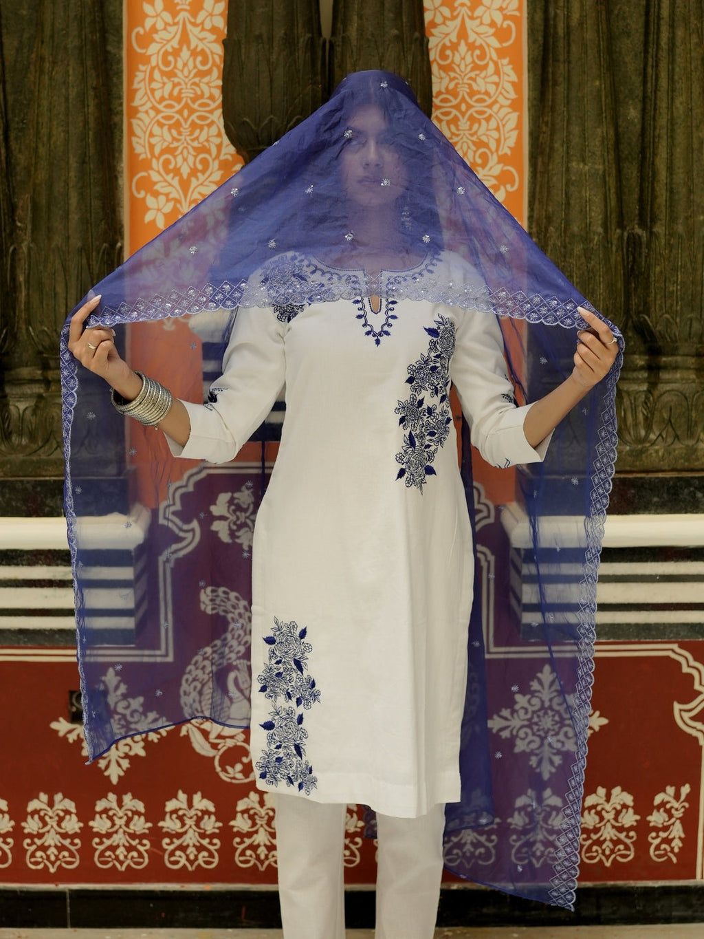 White Kurta Set with Embriodery