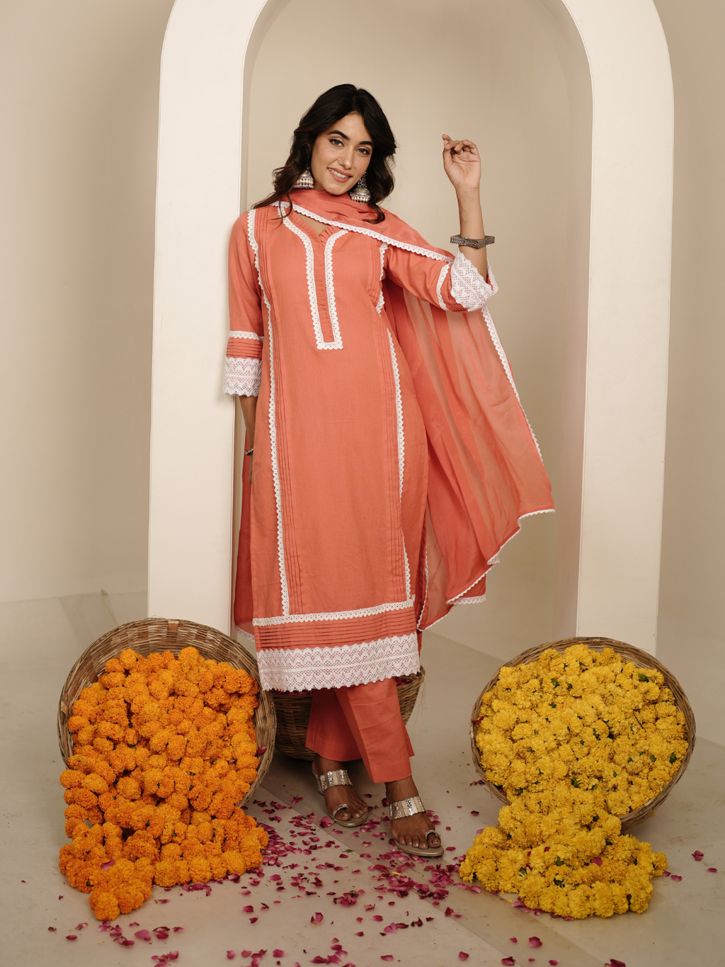 Aarhu Kurta With Dupatta and Pants