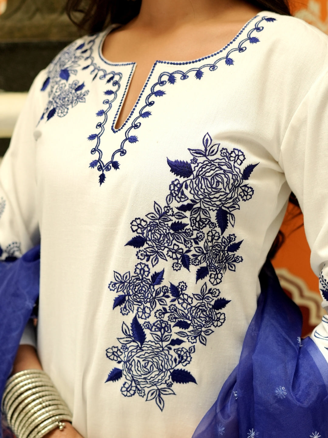 White Kurta Set with Embriodery