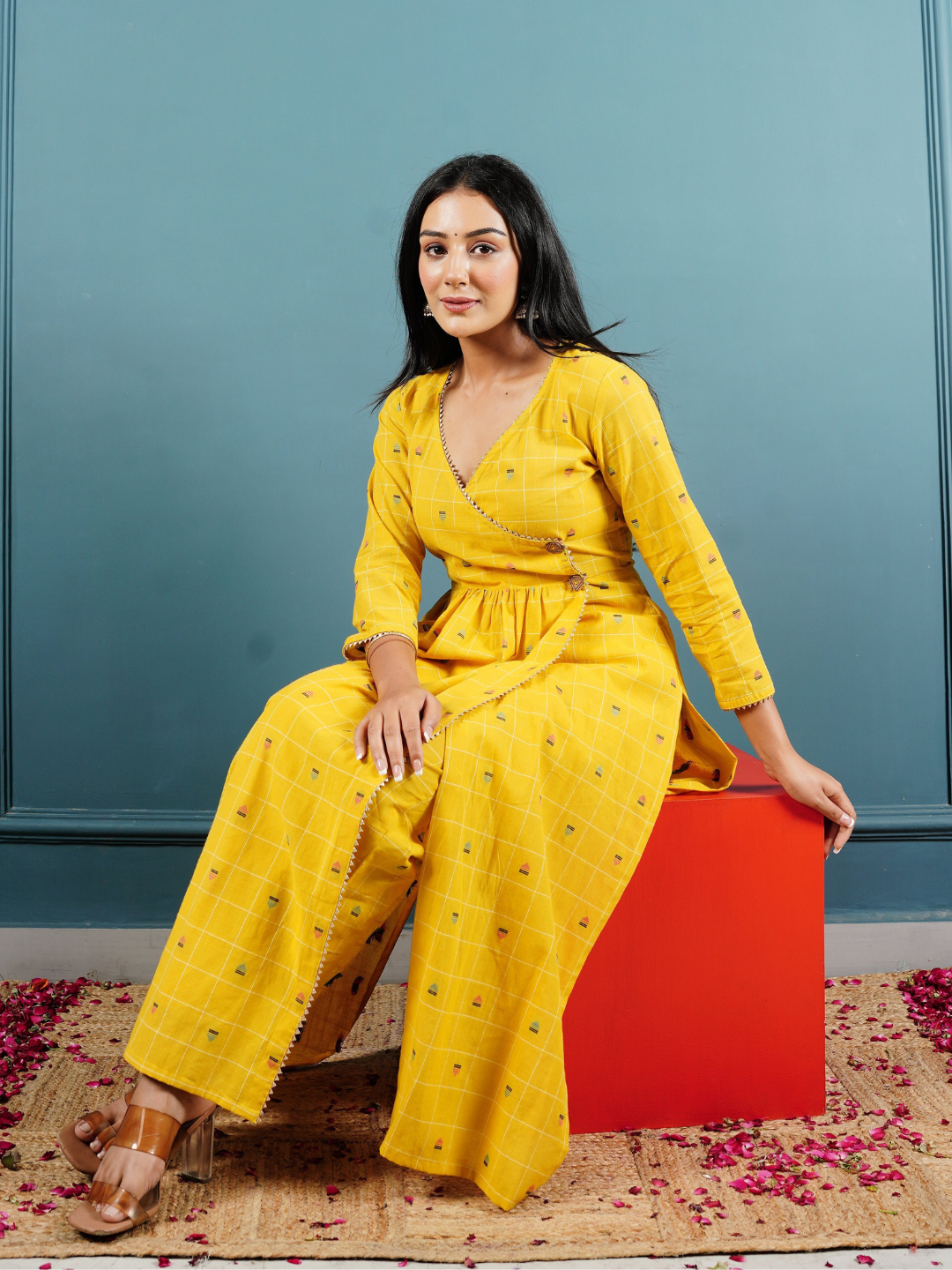 Kurta Set in Cotton Jacuard Fabric